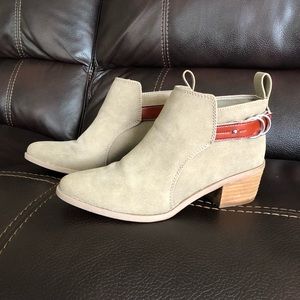 American Eagle - Taupe Suede Short Boots